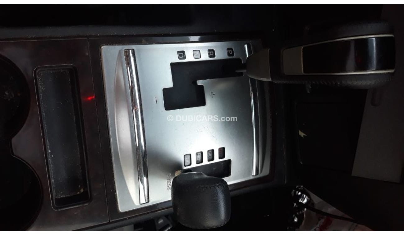 Mitsubishi Pajero 2011 Gulf Specs Full options V6 3. 5 ltr