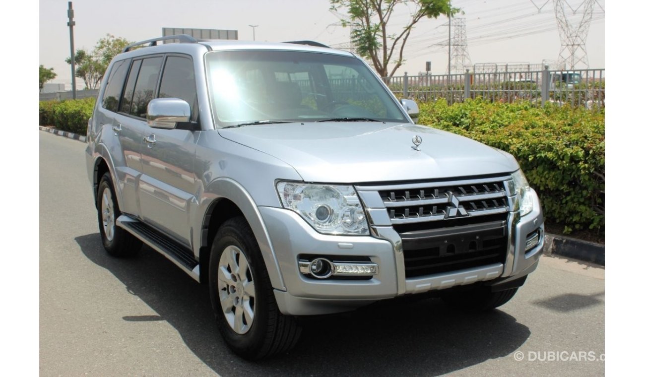 ميتسوبيشي باجيرو 2016/ PAJERO/ 3.5/ TOP SPECS/ GCC/ FULL SERVICE HISTORY / 100% FREE OF ACCIDENT / 1 YEAR WARRANTY