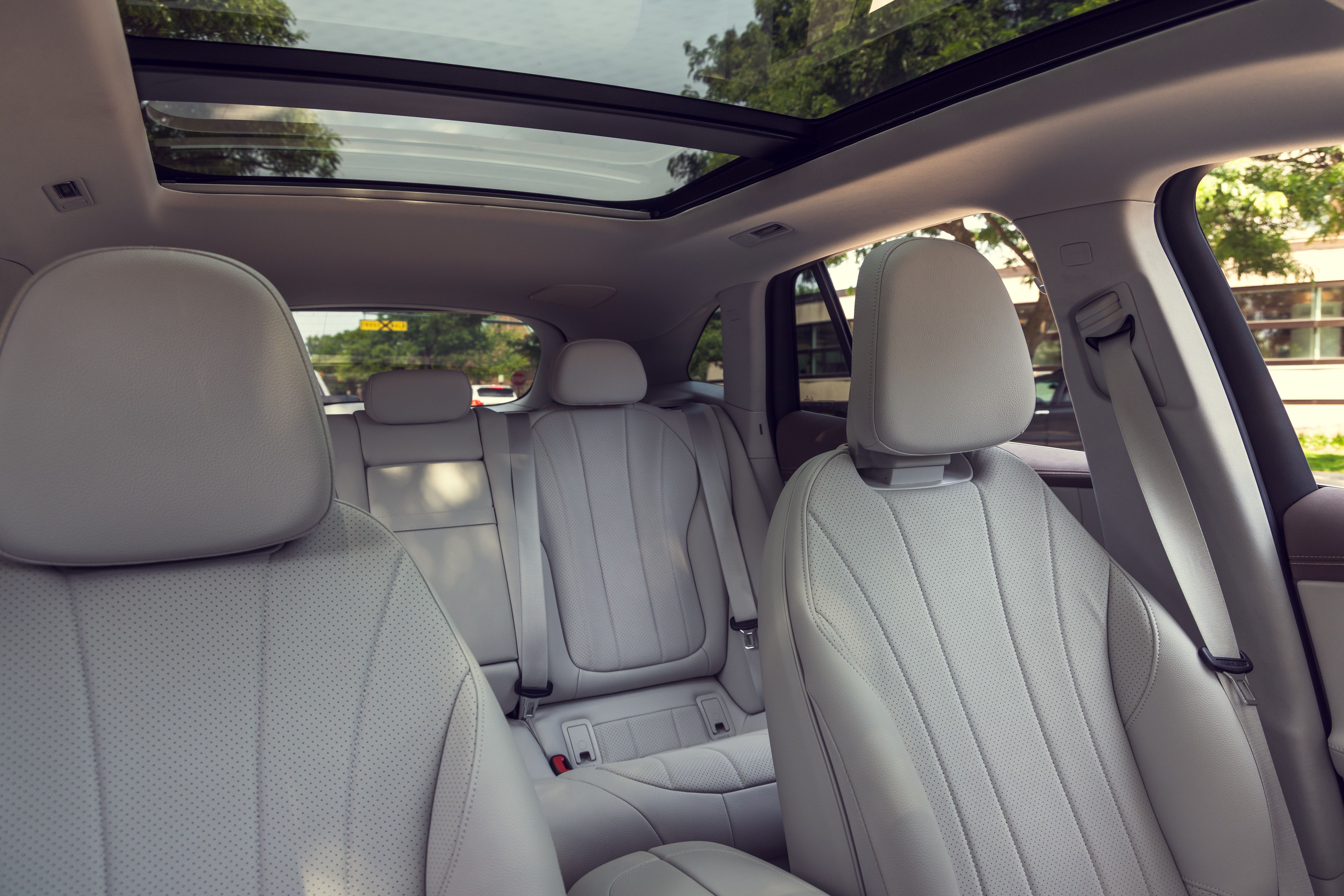 Mercedes-Benz EQE 350 interior - Seats