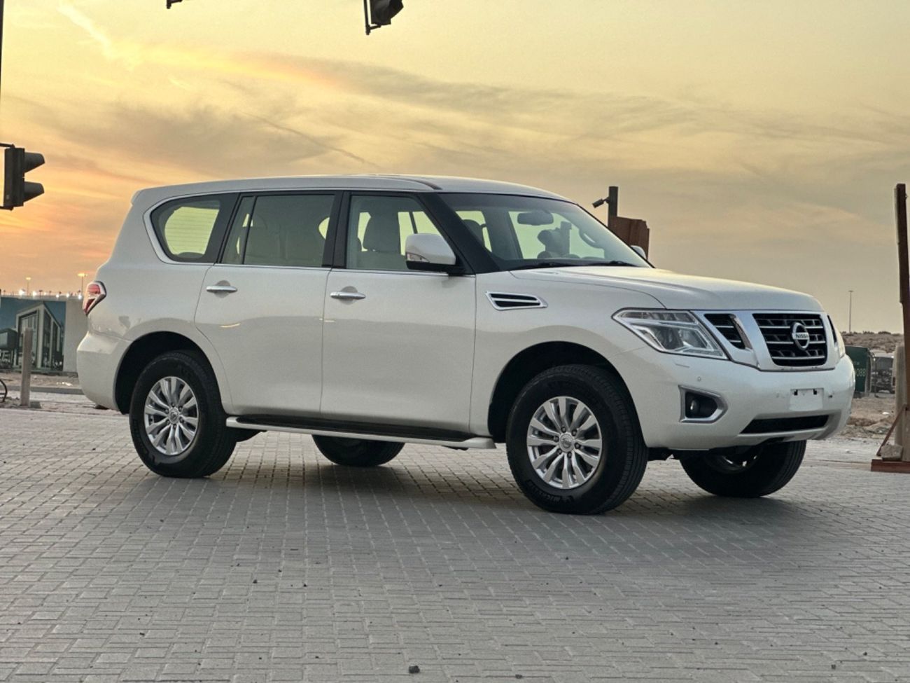 Nissan Patrol SE 4.0L MODEL 2017 GCC CAR PERFECT CONDITION INSIDE AND OUTSIDE FULL OPTION