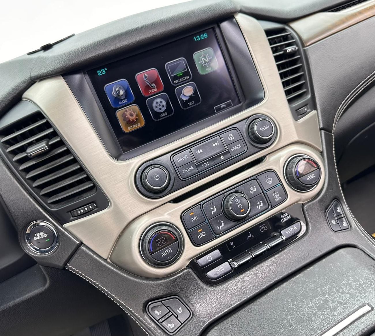 جي أم سي يوكون 2020 GMC Yukon Denali, 1 Year Warranty Unlimited Km, 07/2026 GMC Service Contract, GMC FSH, GCC