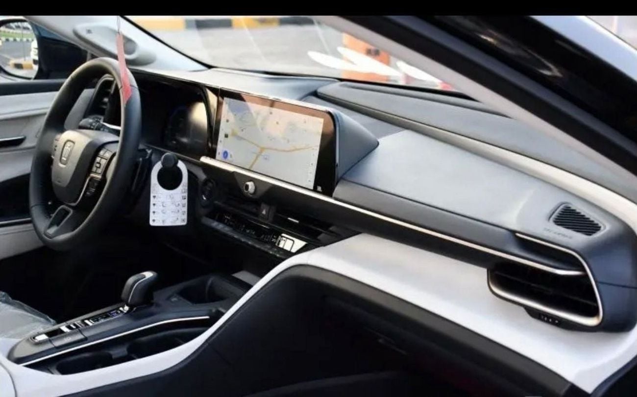 Toyota Crown TOYOTA CROWN 2.5L HYBRID FULL OPTION 2026 GCC FULL OPTION GCC SPECS