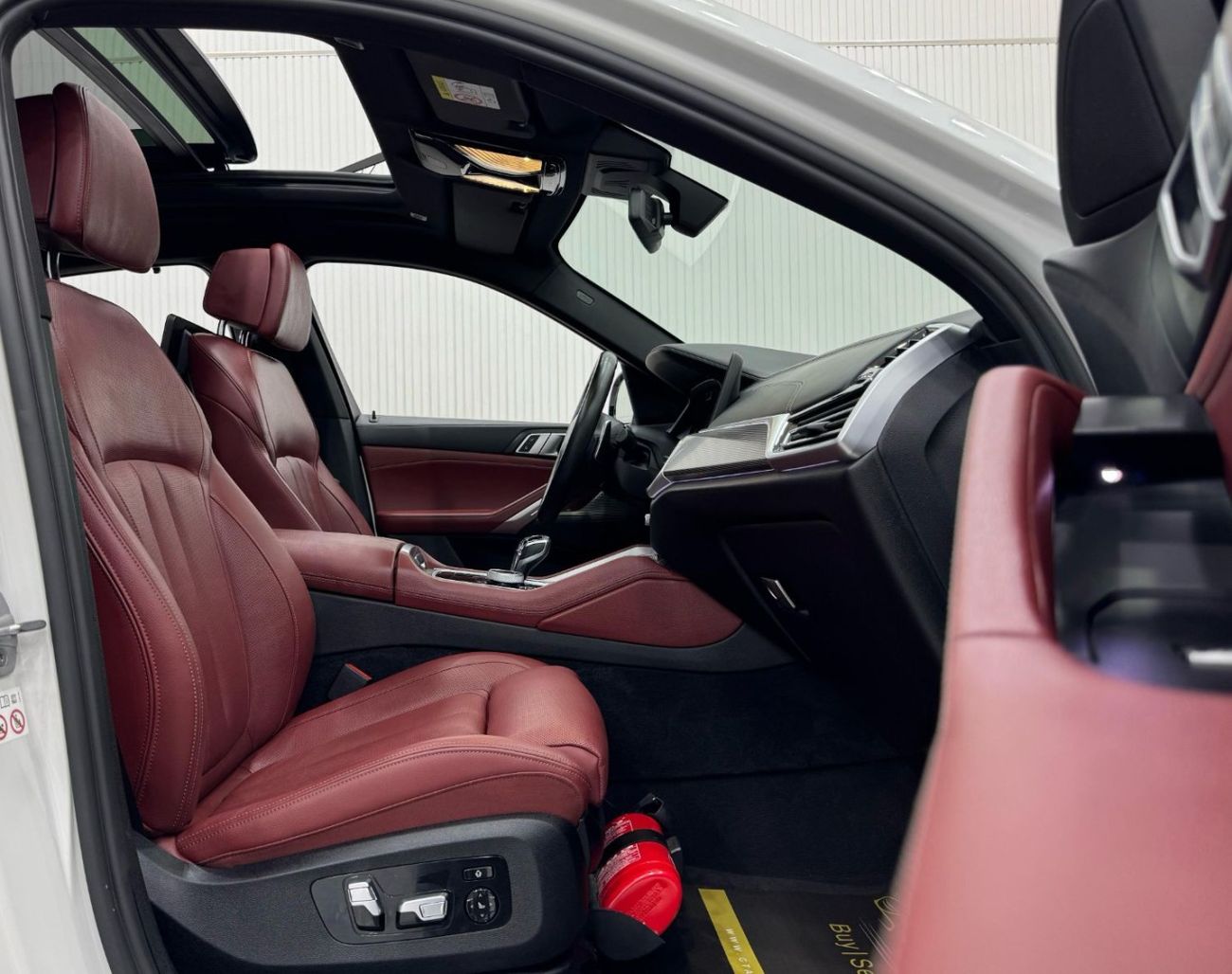 بي أم دبليو X6 40i M Sport 3.0L 2022 BMW X6 xDrive40i M-Kit, 2027 BMW Warranty + Service Pack, Fully Loaded, Low Km