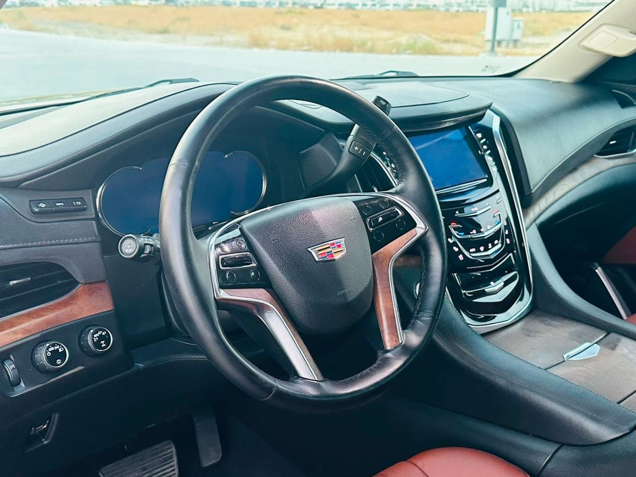 Cadillac Escalade Iq