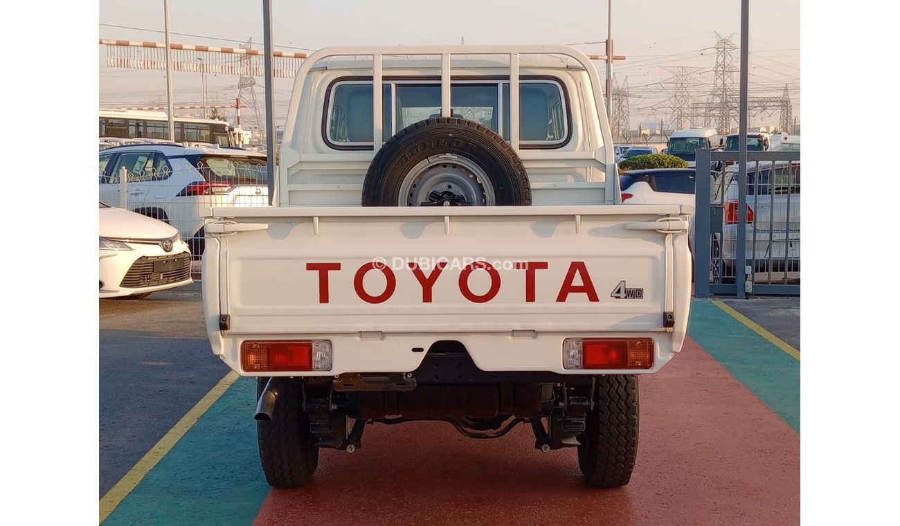 تويوتا لاند كروزر بيك آب Double Cabin V6 , 4.5L DIESEL 4WD M/T 4DOORS 2023 WHITE
