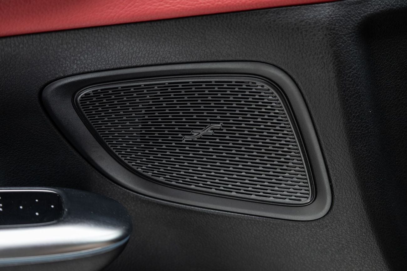 Mercedes-Benz C 200 Premium 2.0L