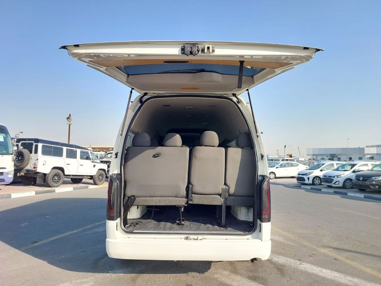تويوتا هاياس TOYOTA HIACE COMMUTER VAN RHD 2014 MODEL 3.0 L DIESEL AUTOMATIC(PM21971)
