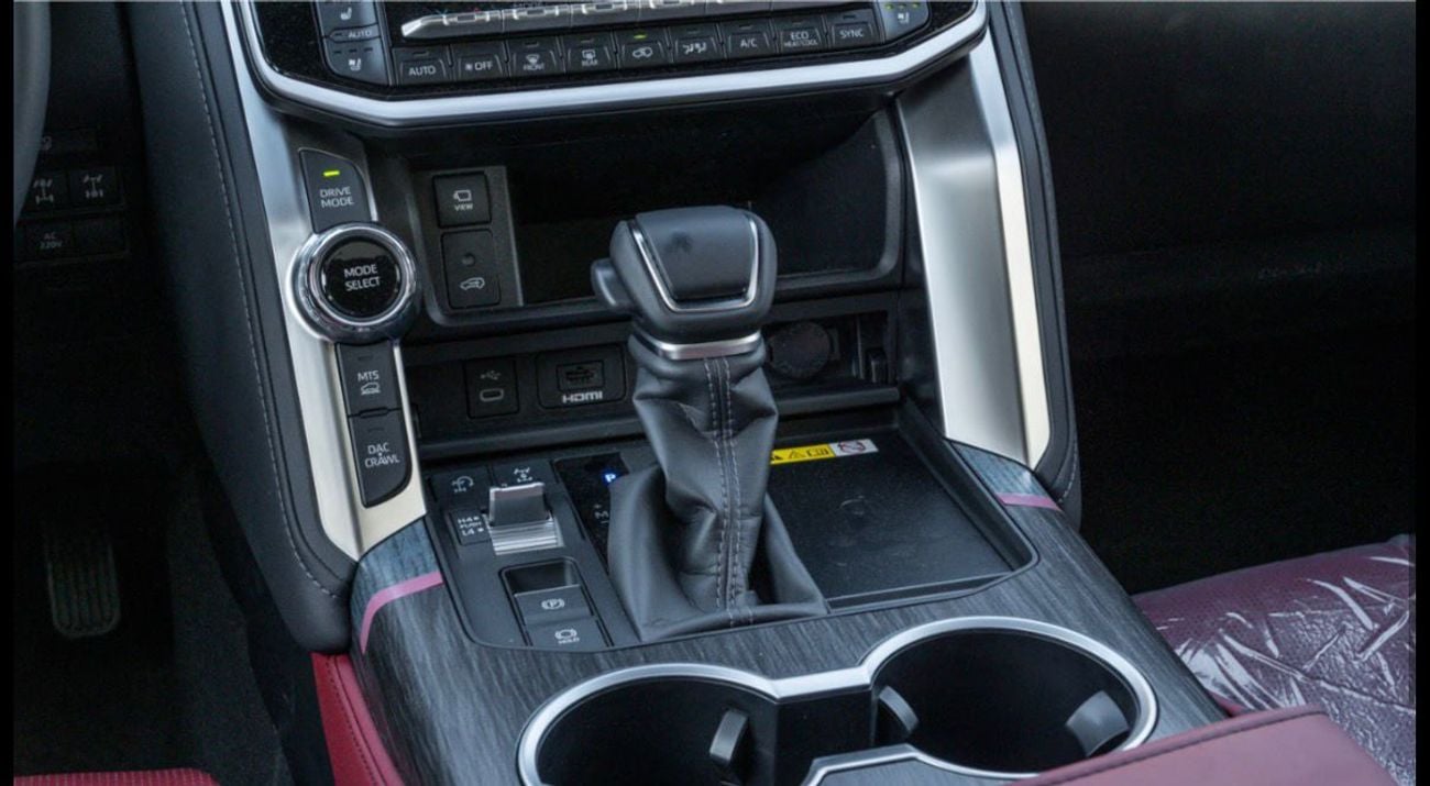 تويوتا لاند كروزر TOYOTA LC300 GR 3.5L HEV PETROL HYBRID 2026 GCC