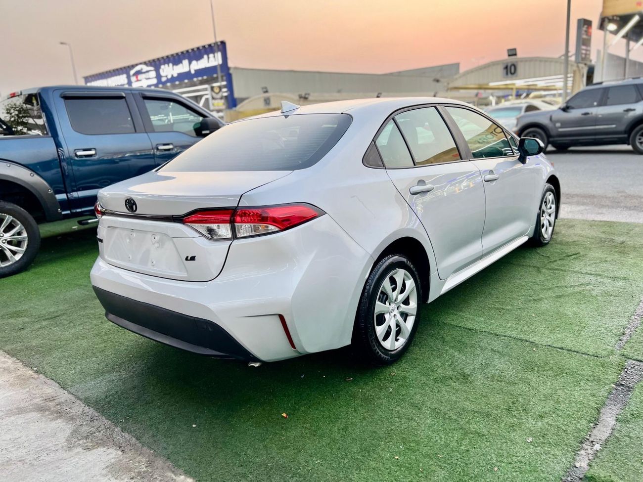 Toyota Corolla SE 2.0L warranty one year bank financie available