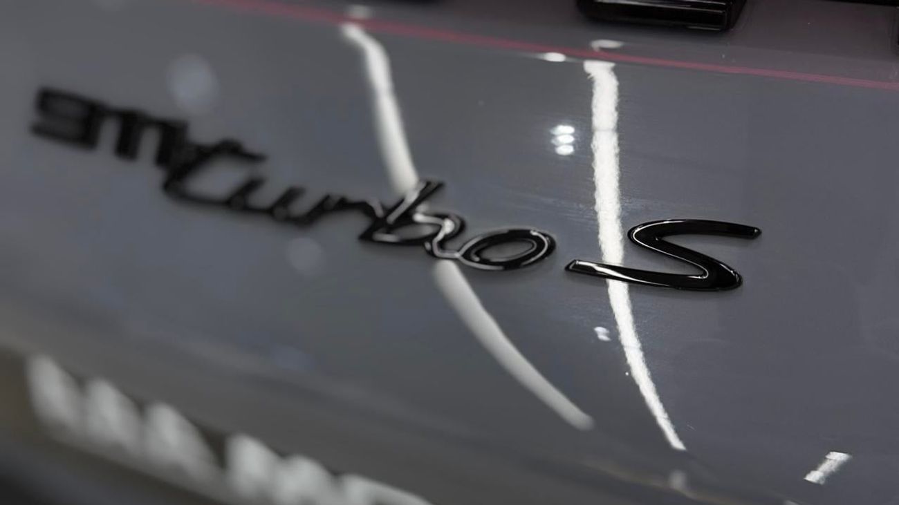 بورش 911 Turbo S 3.8L (640 HP) Convertible