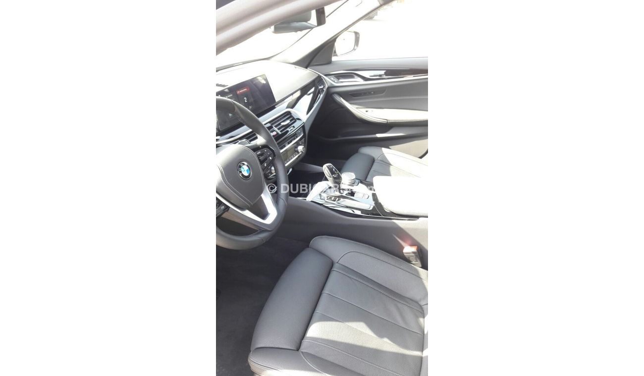 بي أم دبليو 530i