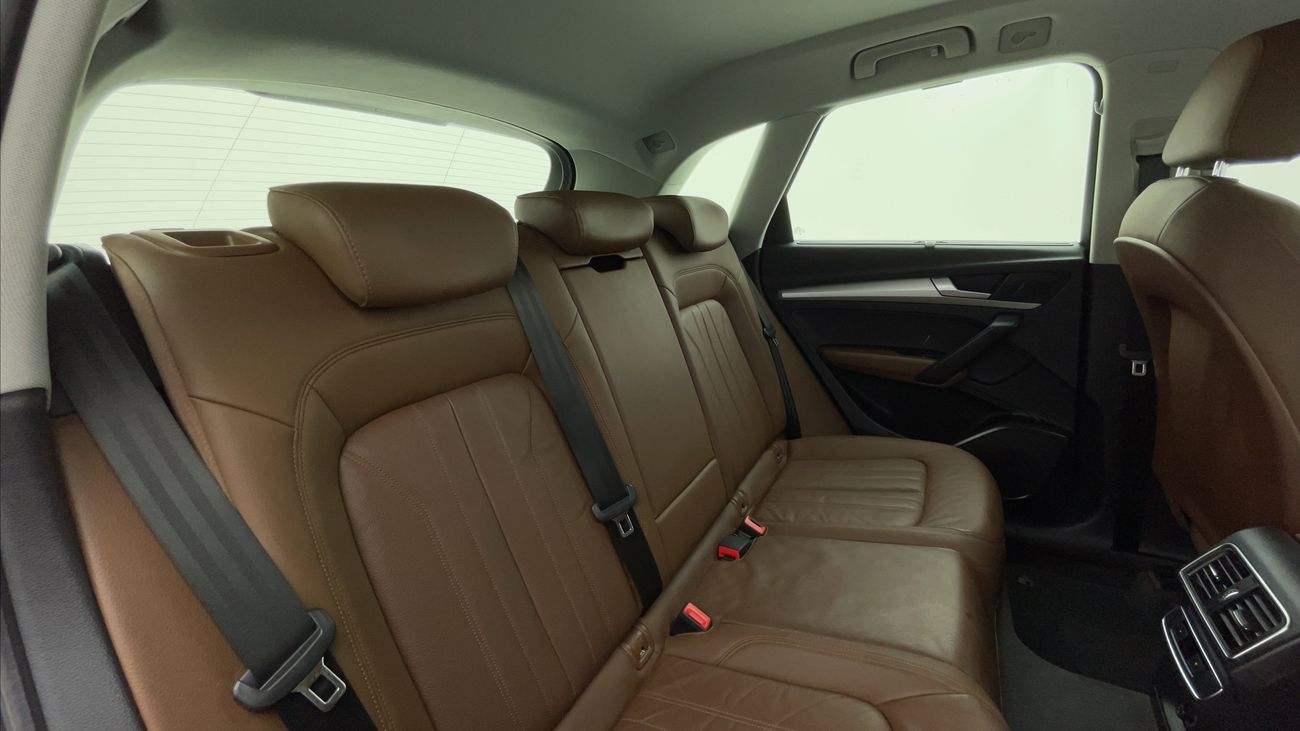 أودي Q5 45 TFSI QUATTRO BASIC 2 | بدون دفعة مقدمة | اختبار القيادة في المنزل