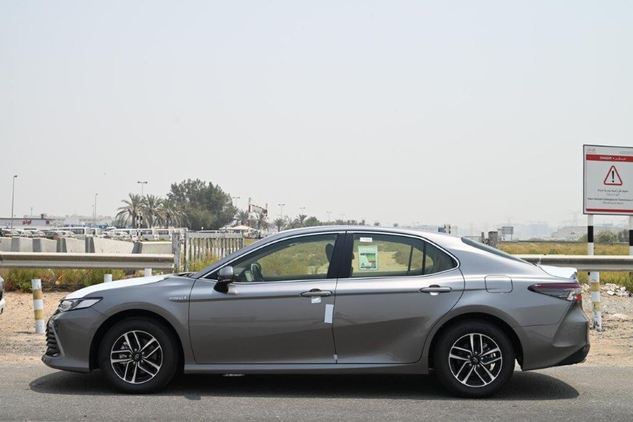 Toyota Camry LE Hybrid 2.5L Automatic