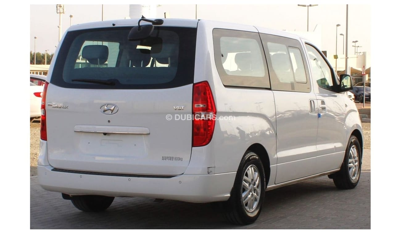 Hyundai Grand Starex Hyundai Star X Grand 2018, in excellent condition, imported from Korea, customs papers, without acci