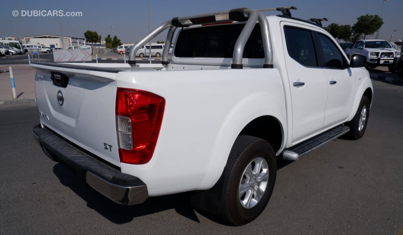 نيسان نافارا DIESEL 2.3 L RIGHT HAND DRIVE FULL OPTIONS