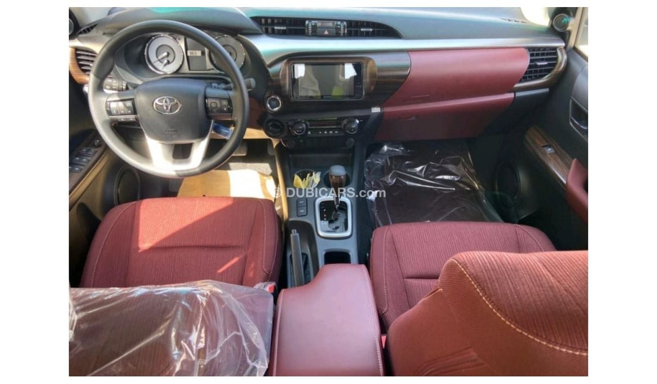 Toyota Hilux 2023 TOYOTA HILUX 2.7L GASOLINA A/T DISPONIBLE