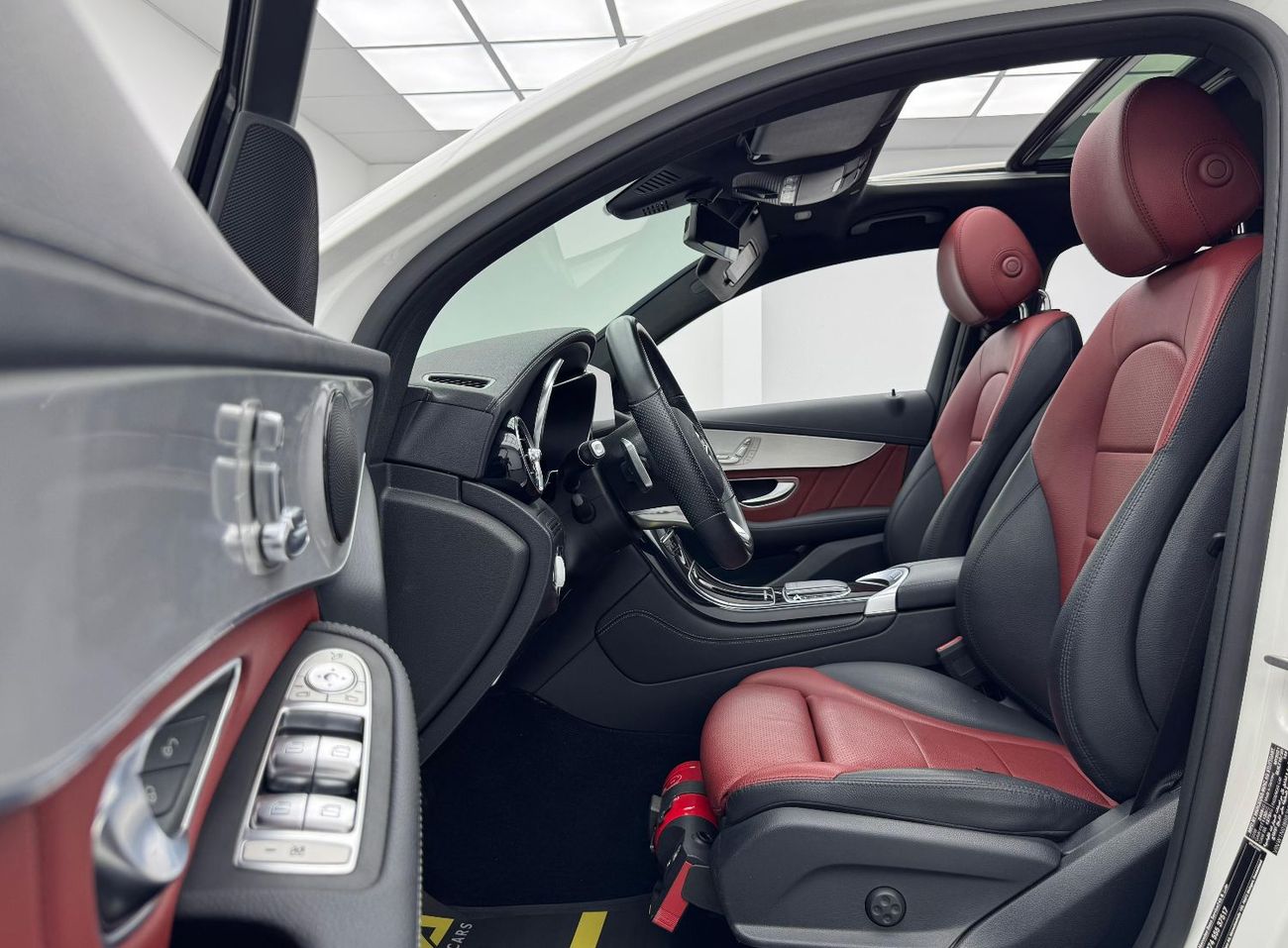 مرسيدس بنز GLC 200 Std 2.0L 2021 Mercedes Benz GLC200 AMG 4MATIC, Warranty, Full Mercedes Service History, GCC