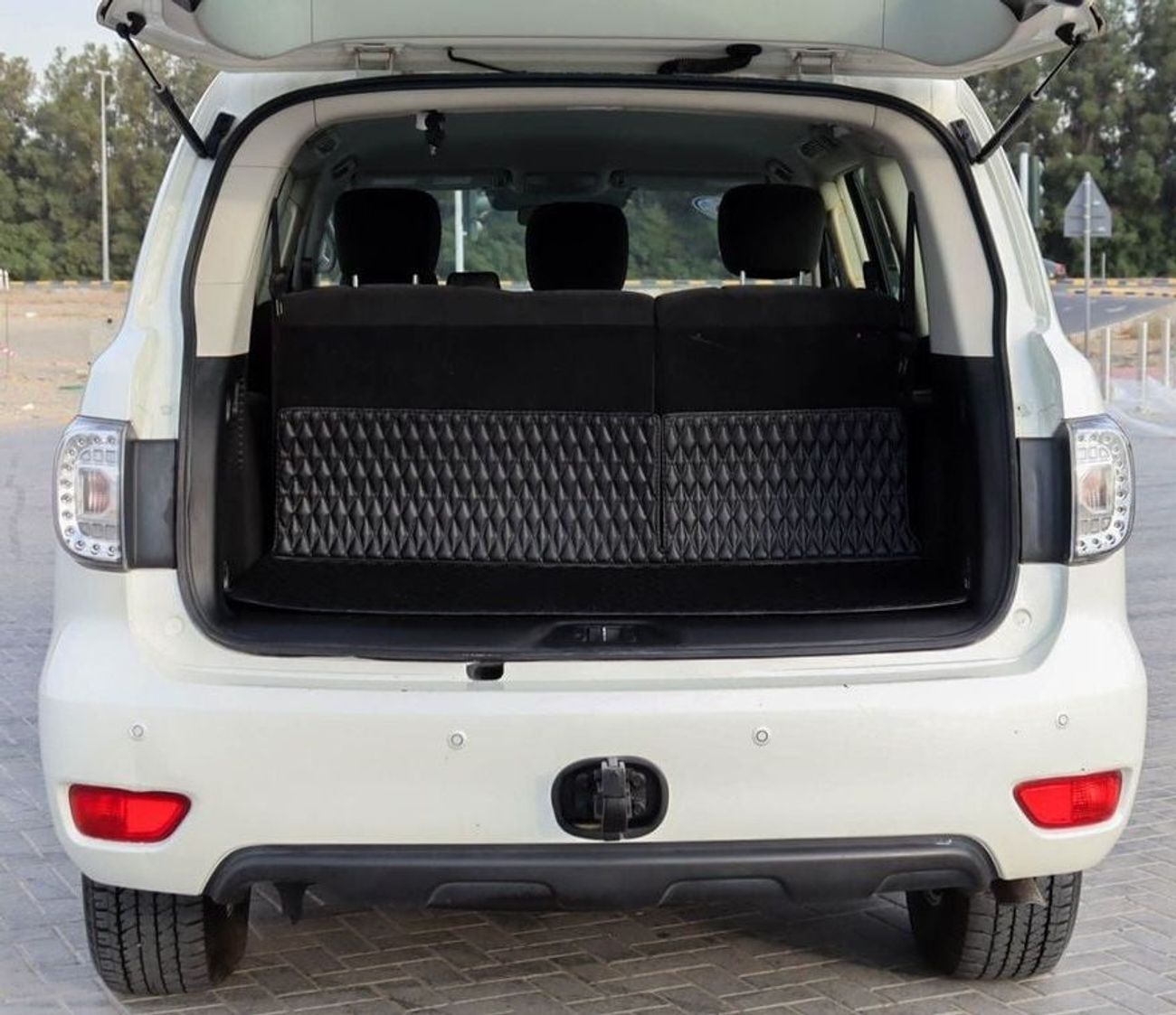 Nissan Patrol XE T1 5.6L Nissan Patrol 5.6L, V8, 2019, GCC,  Original Paint, accident-free, in excellent condition