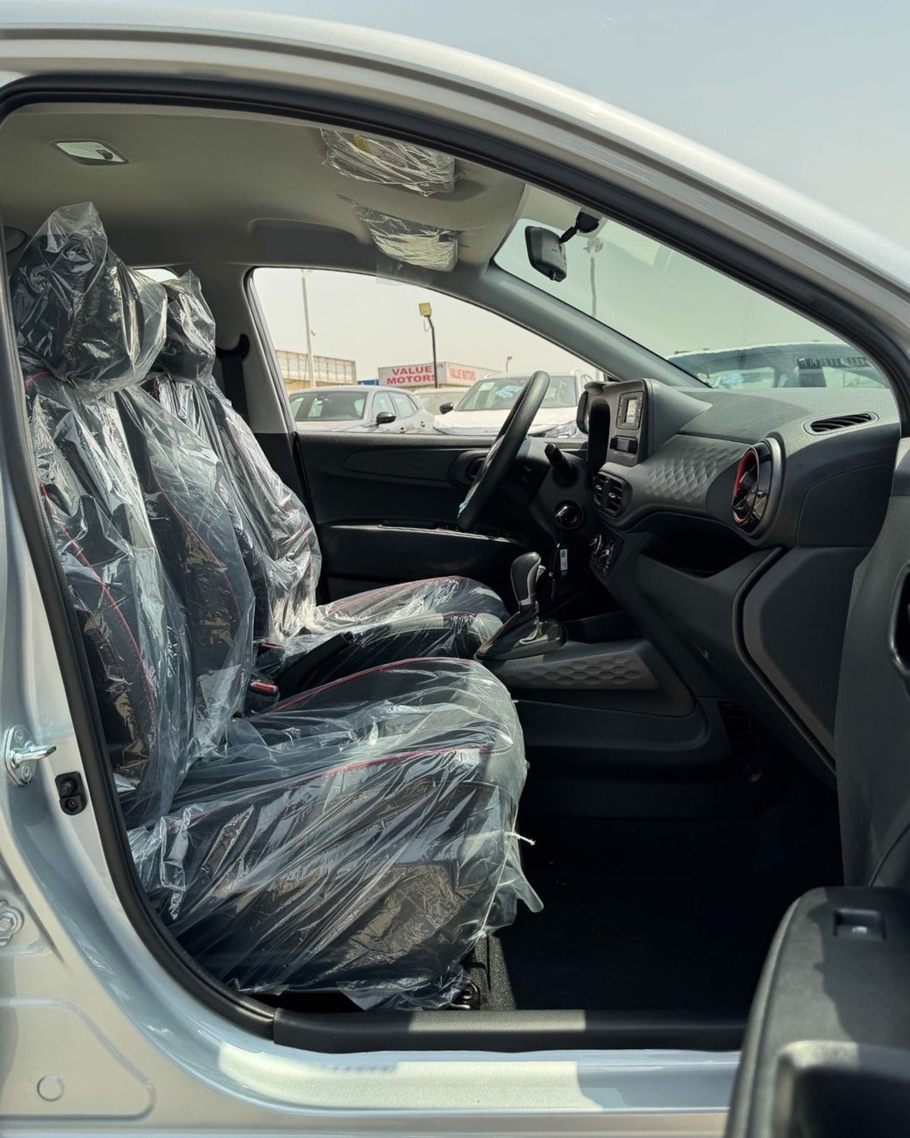 هيونداي جراند i10 GRAND I10 (HATCHBACK ) 1.2L SILVER COLOR - BASIC