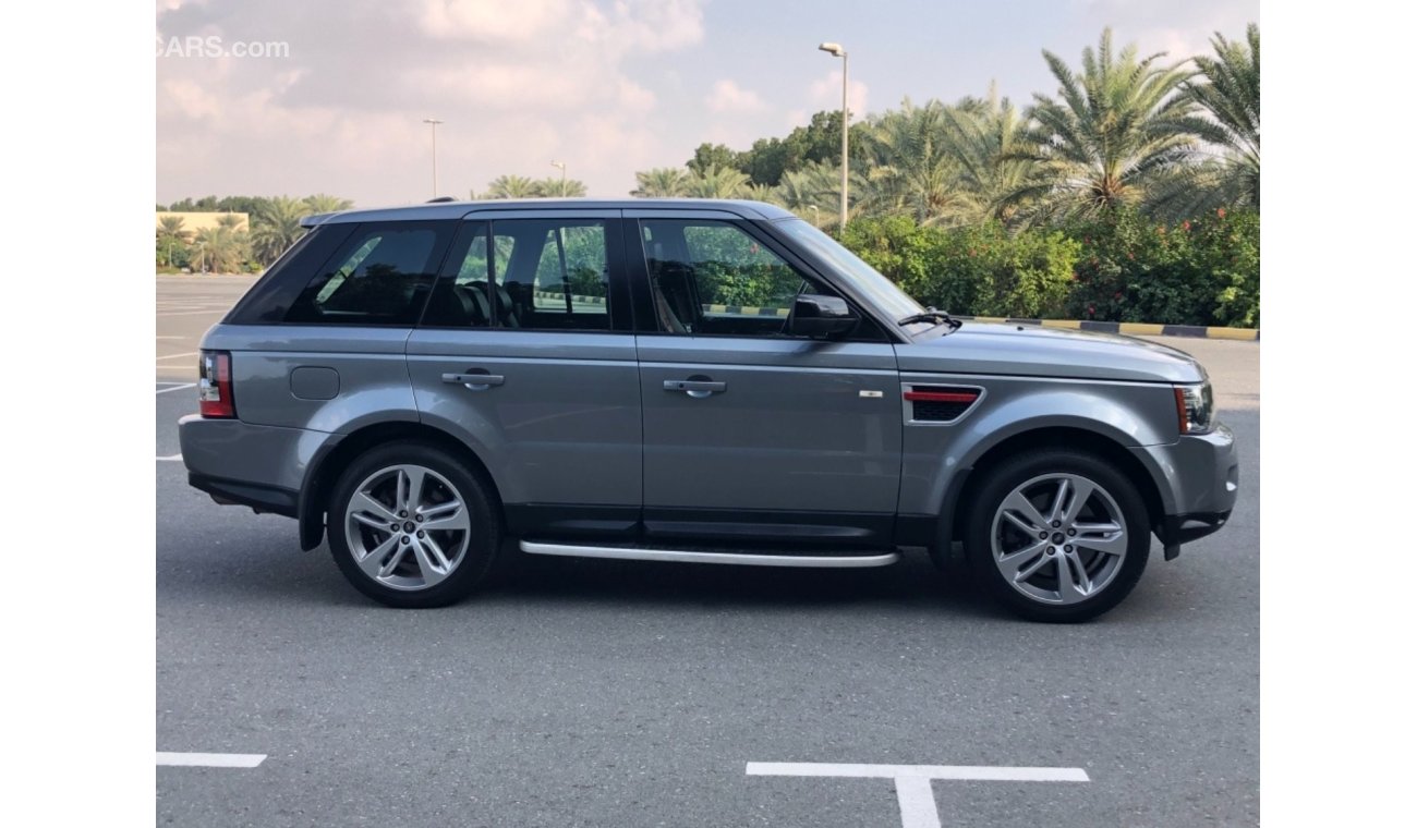 Land Rover Range Rover Sport HSE Model 2013 GCC CAR PREFECT CONDITION INSIDE AND OUTSIDE FULL OPTION SUN ROOF LEATHER SEATS NAVIGATIO