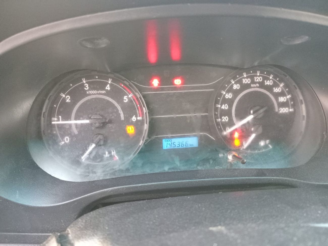 Toyota Hilux DC 4WD 2.4L DIESEL MANUAL TRANSMISSION