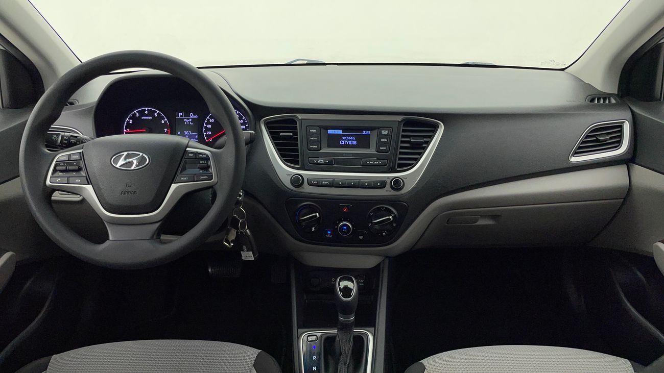 هيونداي أكسنت GL 1.6 | بدون دفعة مقدمة | اختبار القيادة في المنزل