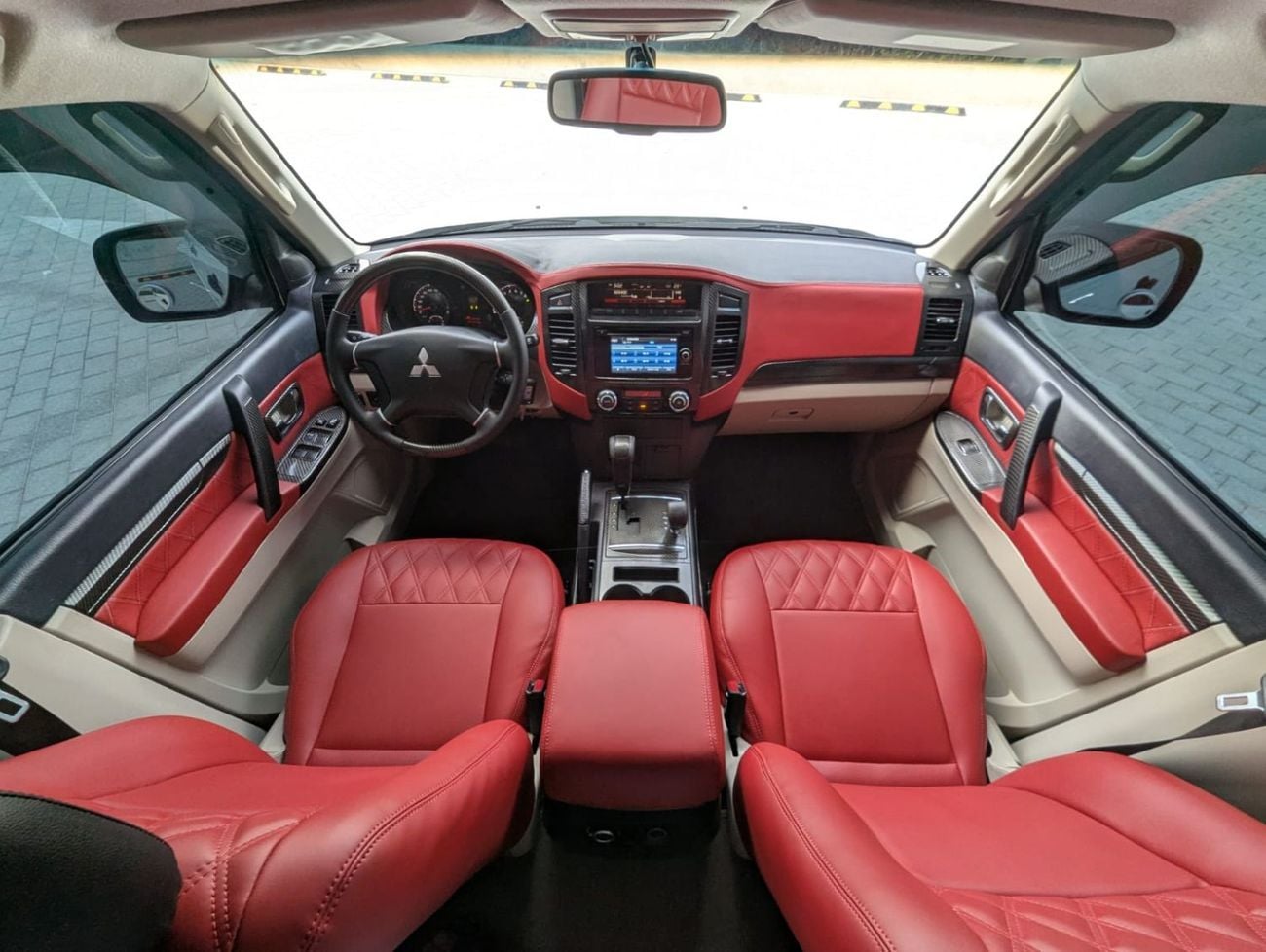 Mitsubishi Pajero GLS HIGHLINE TOP Mitsubishi Pajero 2016 LHD white