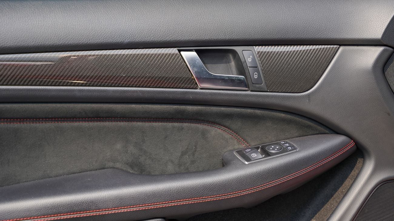 مرسيدس بنز C 63 كوبيه مرسيدس سى 63 بلاك اديشن 2013