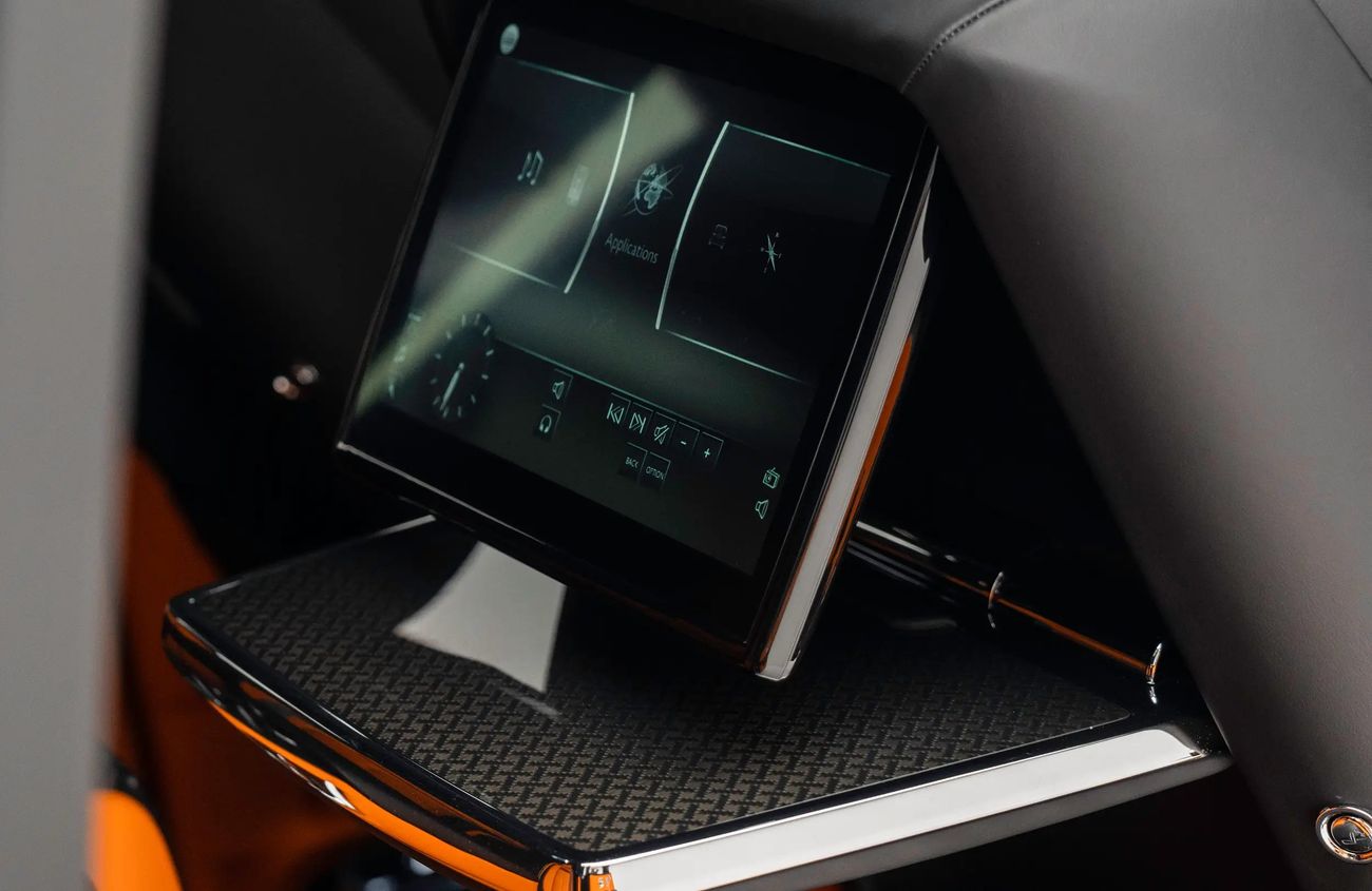 Rolls-Royce Cullinan 6.75L V12 Twin-Turbocharged Engine