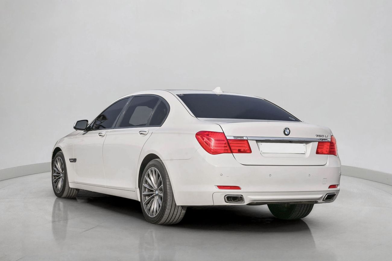 BMW 750Li 4.4L