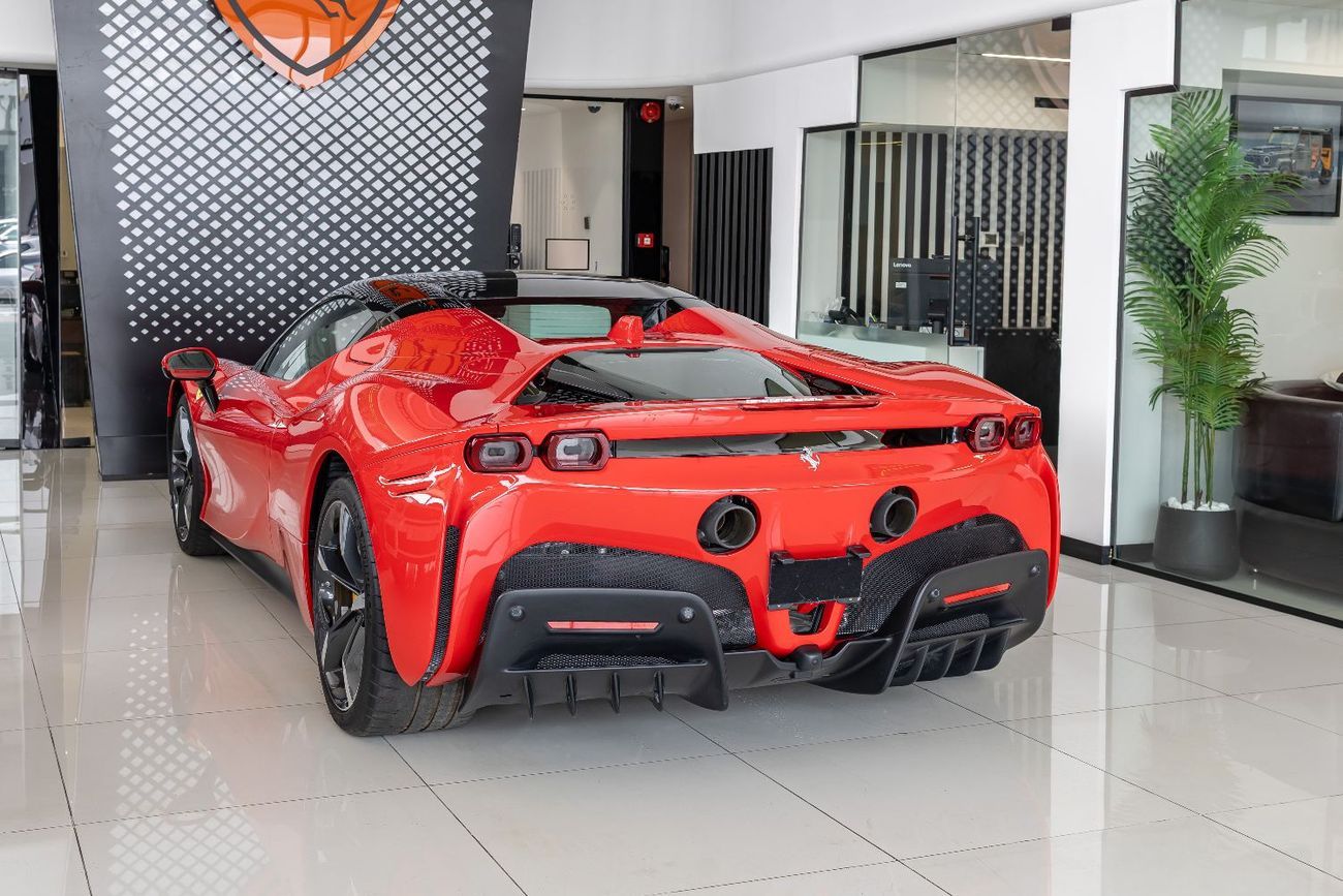 Ferrari SF90 Spider Ferrari SF 90 Spyder Hybrid - Red - 2023 - Perfect Condition