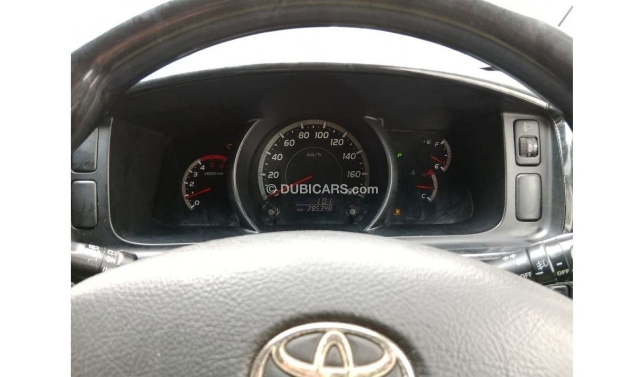 Toyota Hiace TOYOTA HIACE VAN RIGHT HAND DRIVE (PM1589)