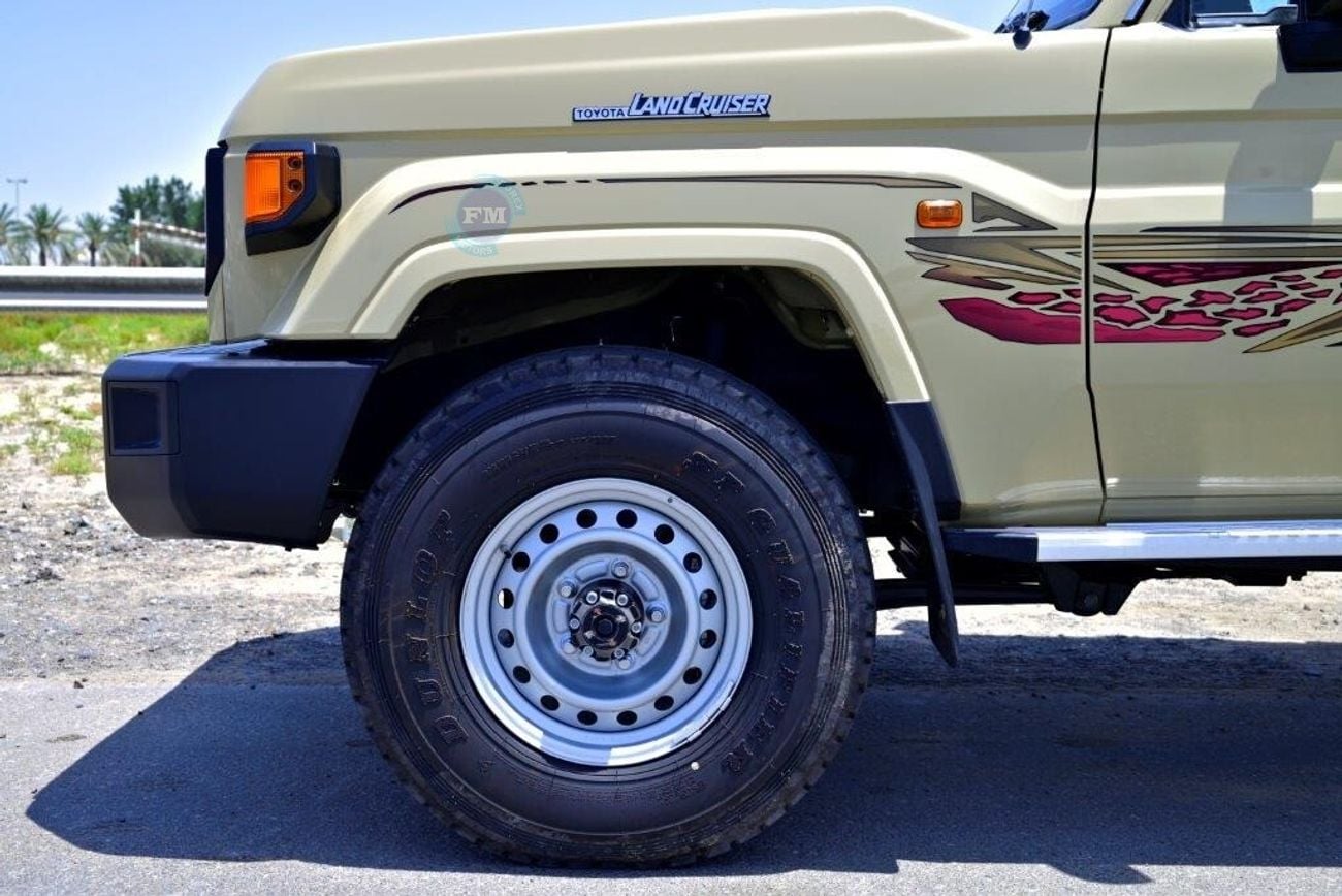Toyota Land Cruiser Pick Up 79 Petrol 4.0L Automatic (Double Tank)