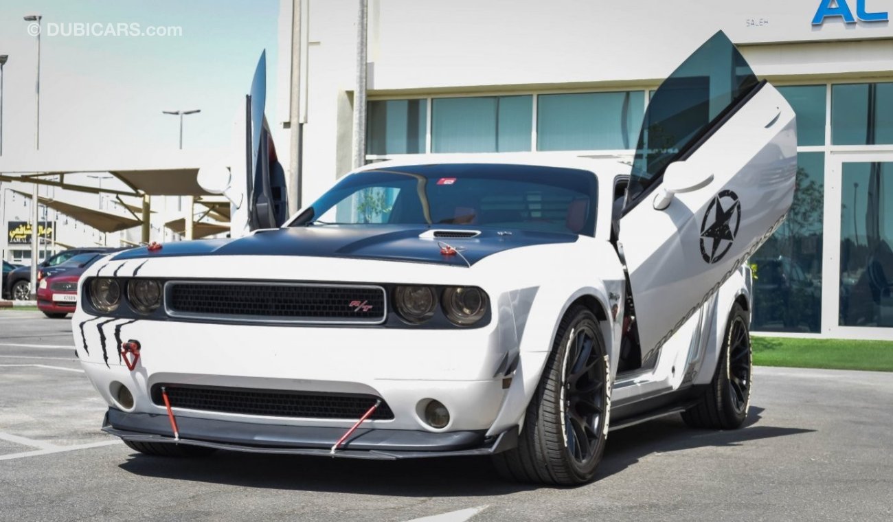 Dodge Challenger RT HEMI 5.7