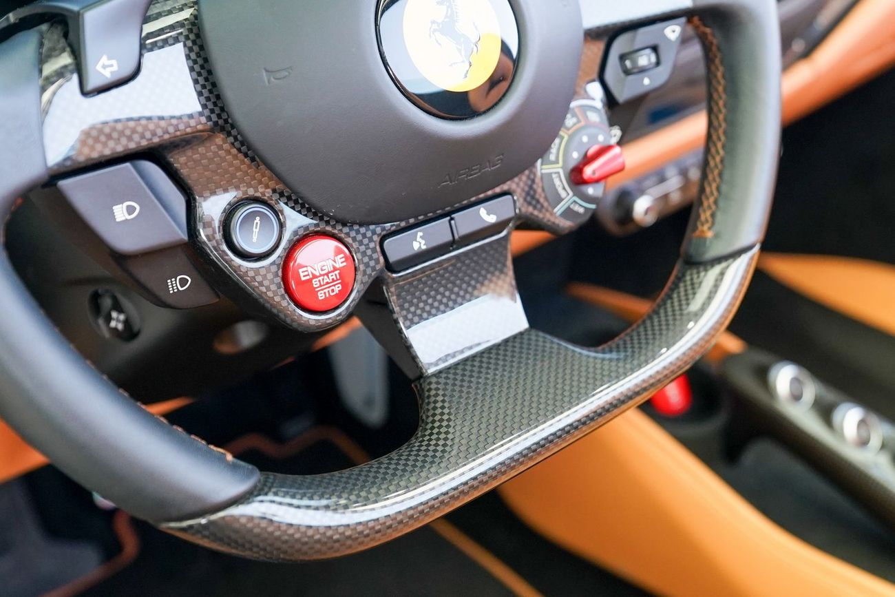 Ferrari F8 Spider 3.9T V8