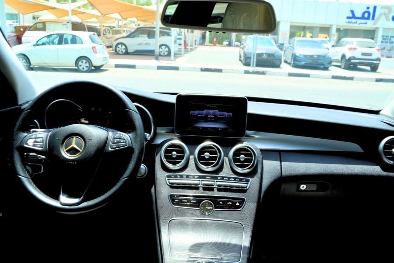 مرسيدس بنز C 300 STD