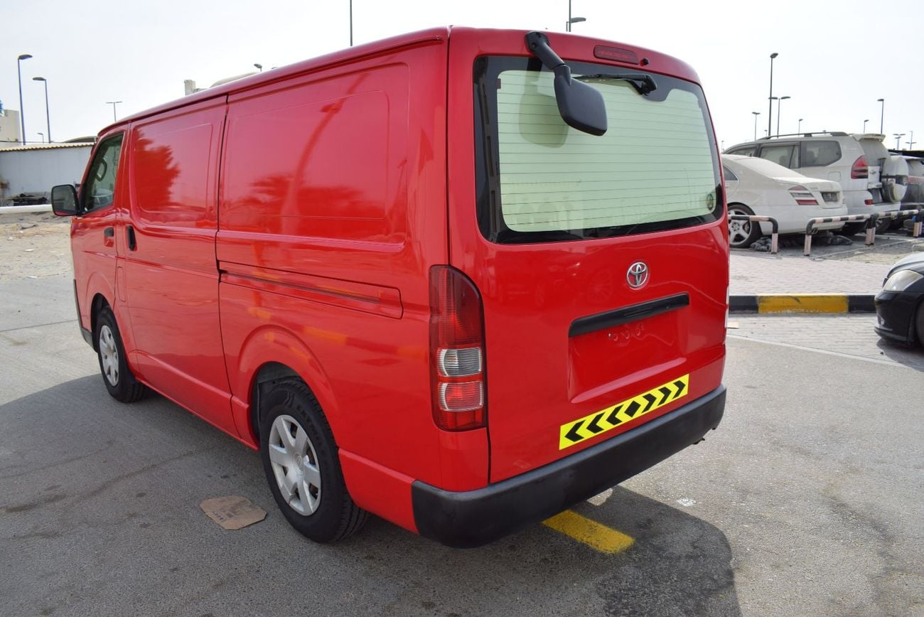 Toyota Hiace GL Toyota Hiace Chiiler Van, Model:2020