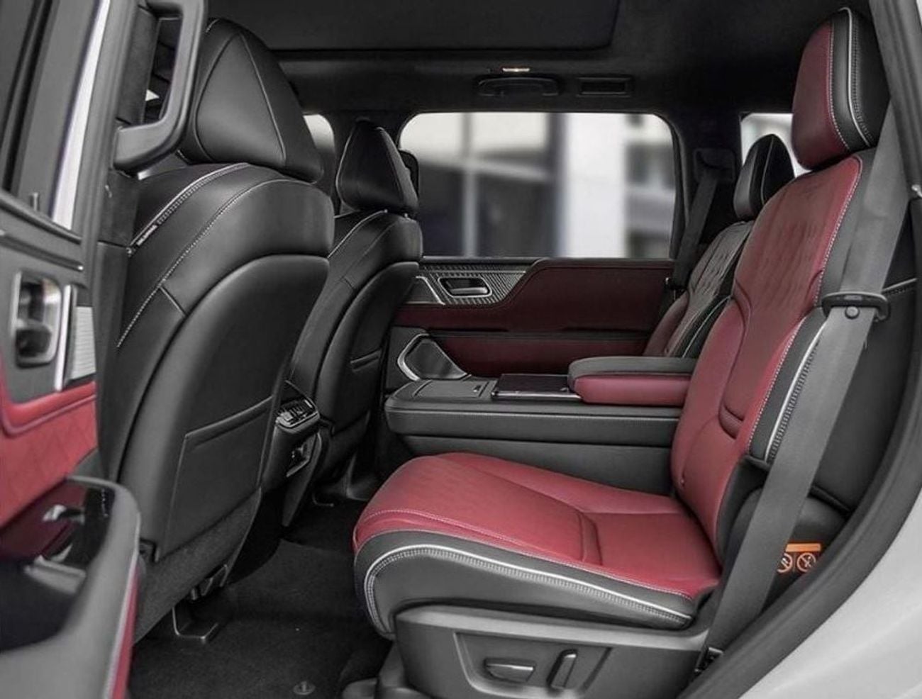 إنفينيتي QX80 AUTOGRAPH CAPTAIN CHAIRS