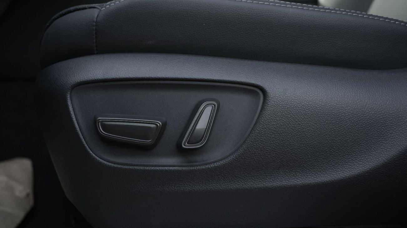 Toyota Prado 2026 Toyota Land Cruiser Prado 2.8L AT Diesel (White-Black)