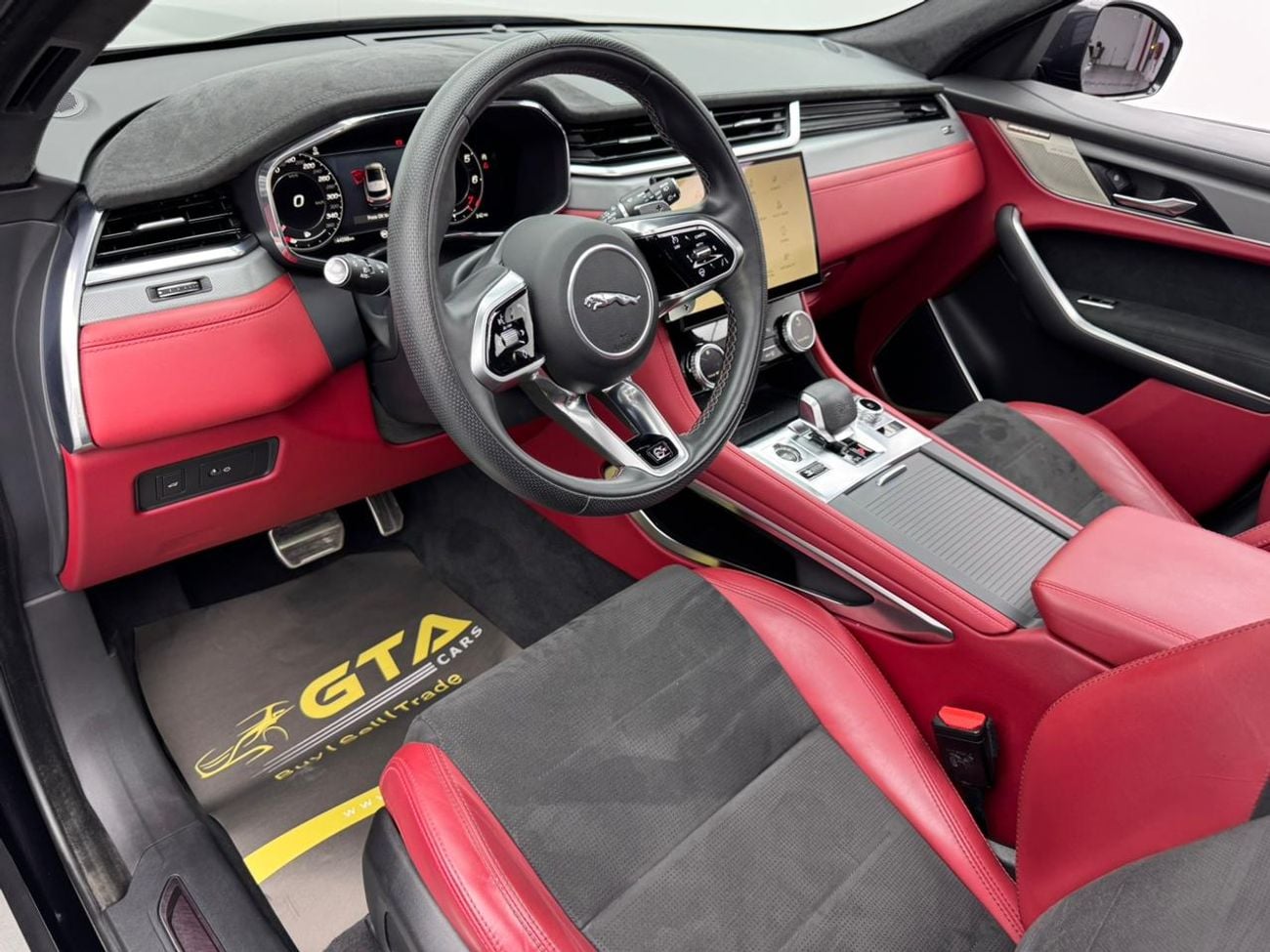 Jaguar F Pace SVR 5.0L 2023 Jaguar F-Pace SVR, Jaguar Warranty+Service Contract+Full Service History, GCC