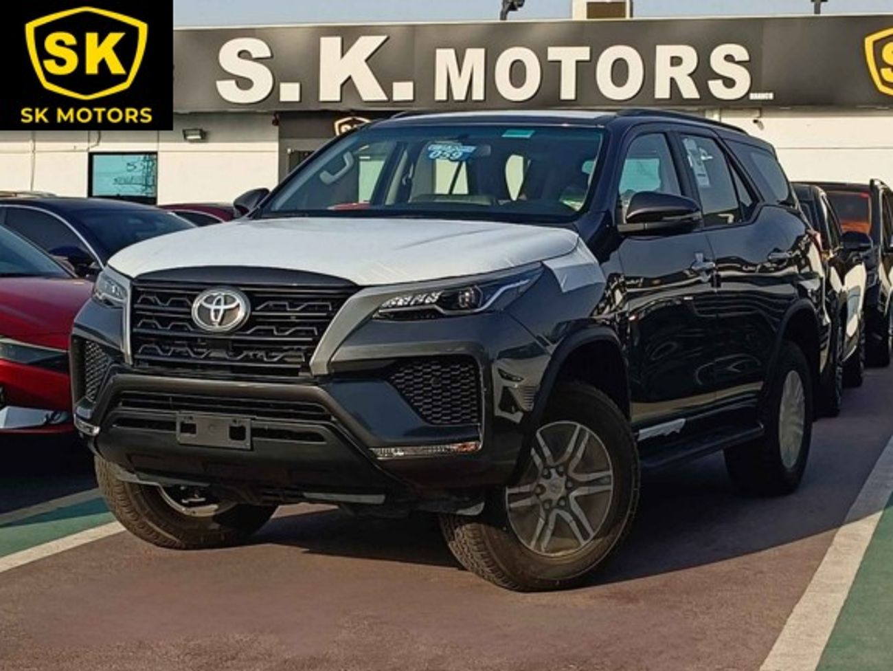 Toyota Fortuner 2.7L V4 PETROL /  DVD+CAMERA / MANUAL A/C / 4WD (CODE # FP27F)