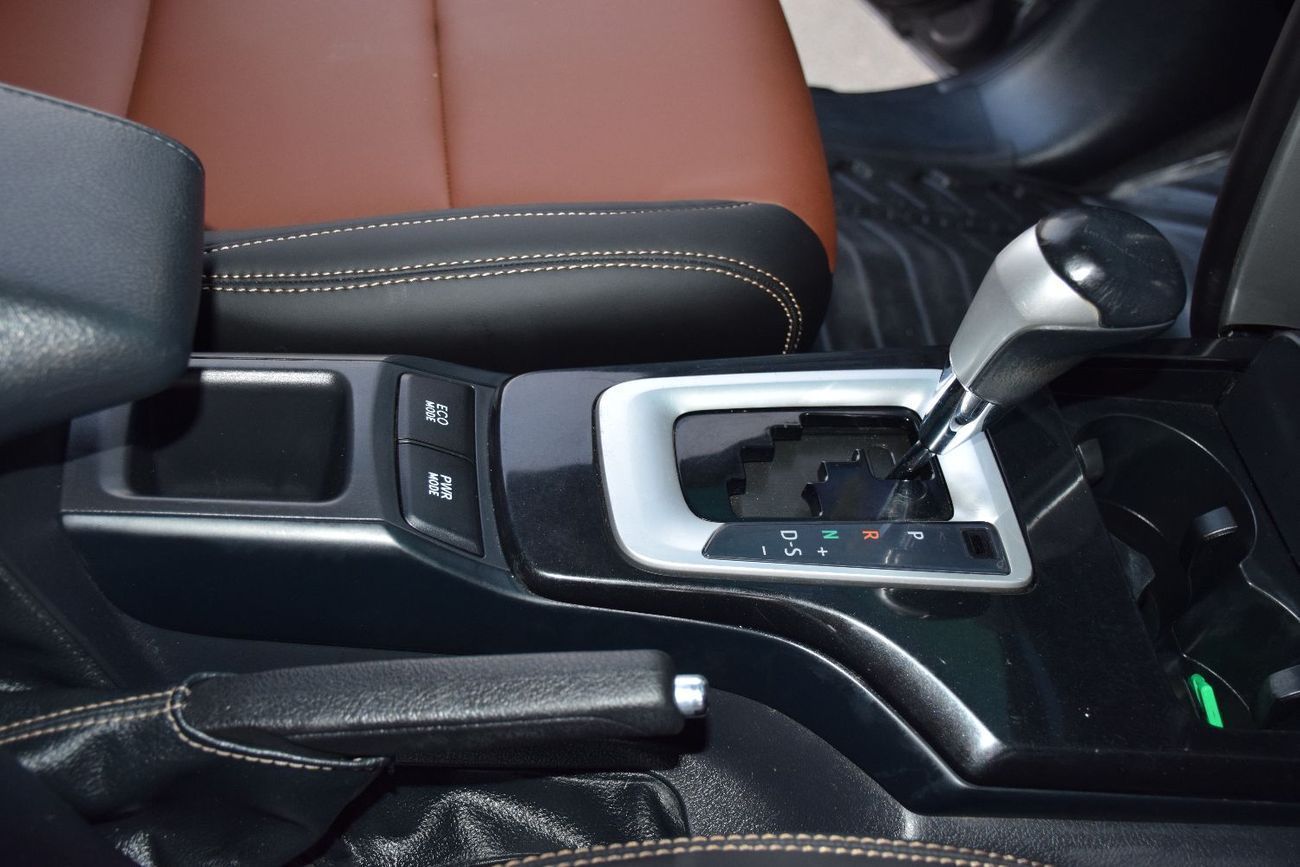 Toyota Fortuner 4X4 Diesel 2.8L (Right Hand)