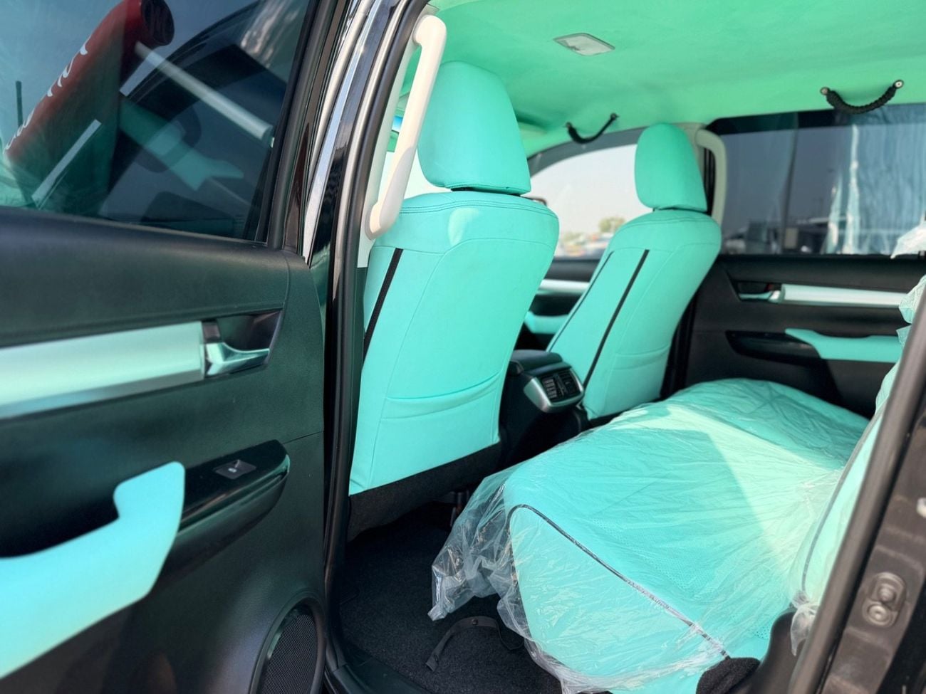 تويوتا هيلوكس GLX 2.7L Double Cab Utility 4WD A/T