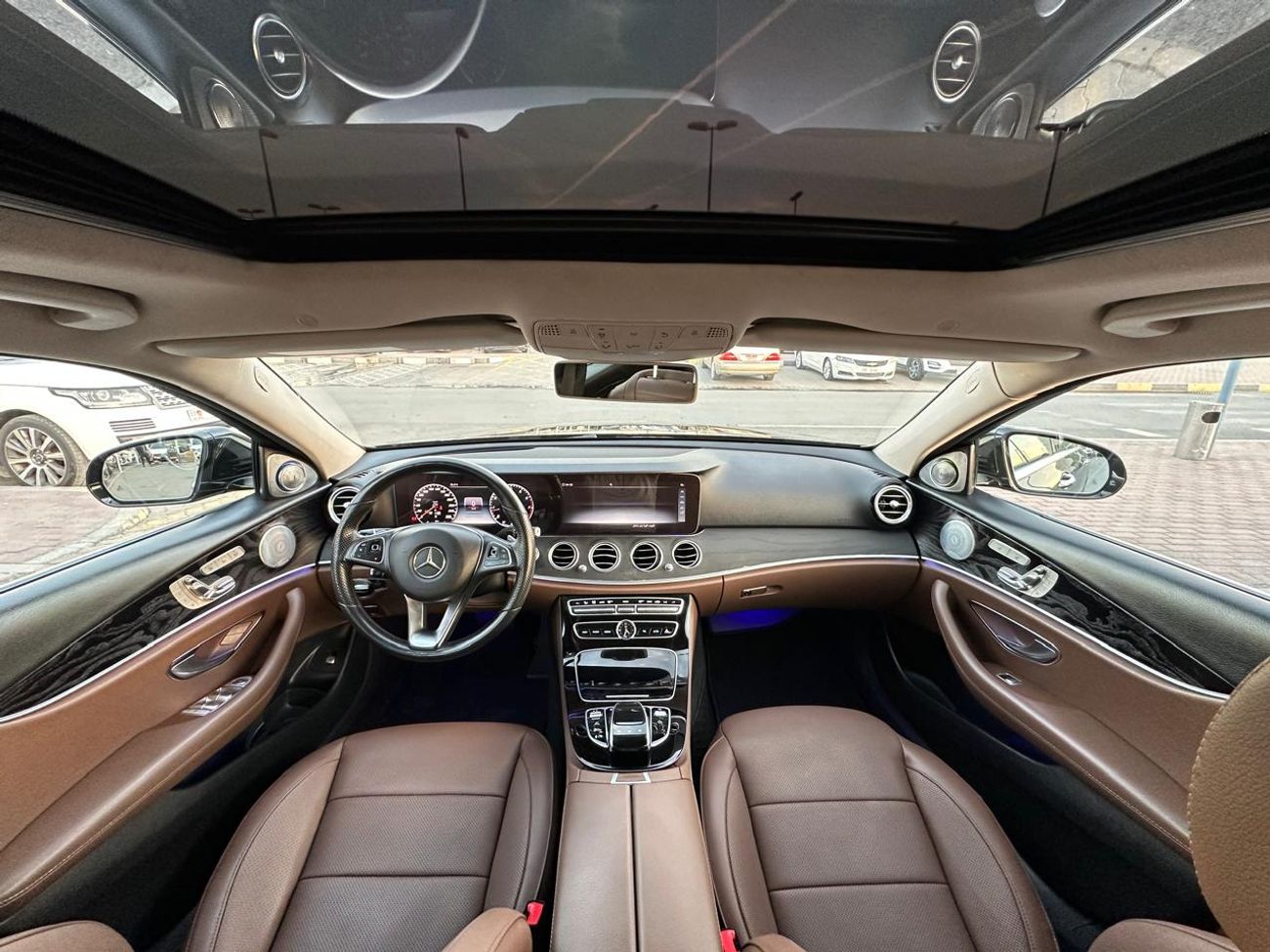 Mercedes-Benz E300 Audi Q5_Gcc_2020_Excellent_Condition _Full option