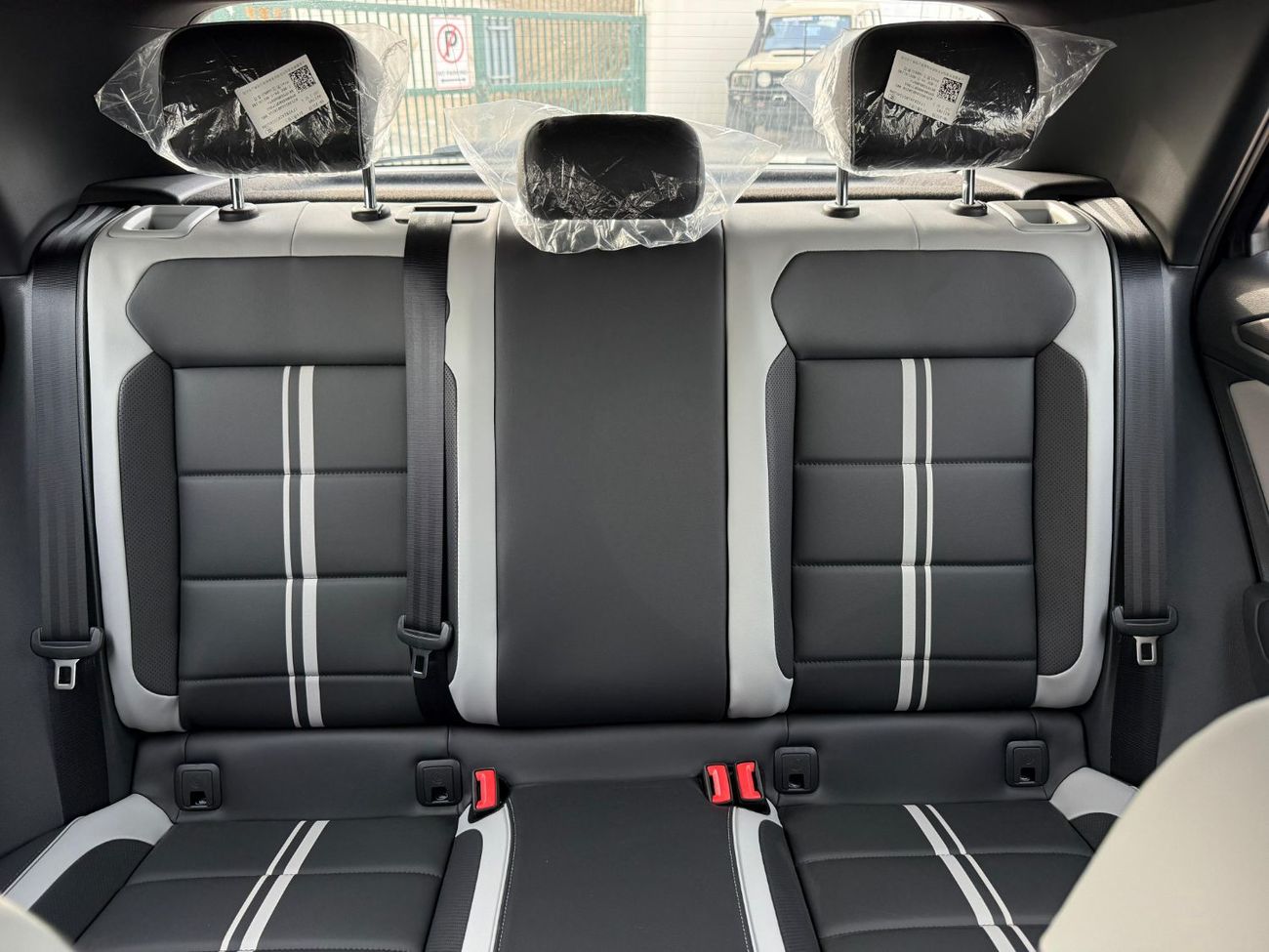 فولكس واجن T ROC 300 TSI 1.5L Turbo Petrol 2025 Export Price @ 73,000 AED