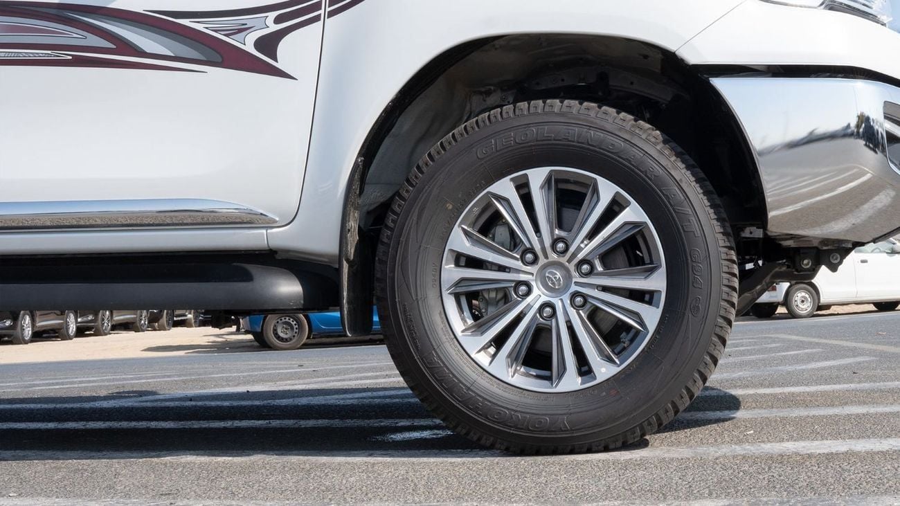 تويوتا هيلوكس 2025 Toyota Hilux SGLX 2.7L MT Petrol with Ventilated Seat