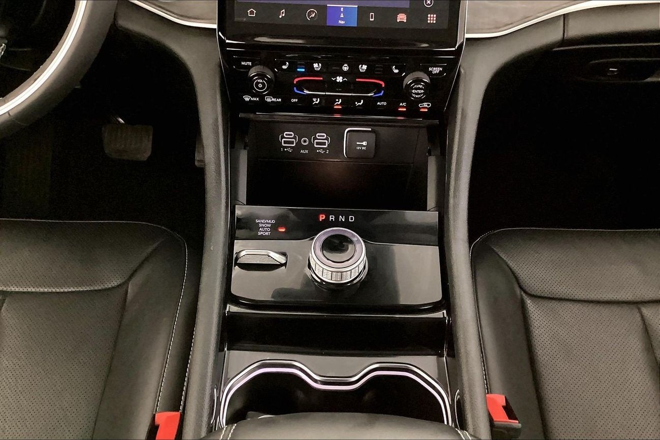 جيب شيروكي Limited | National Day Celebration | شامل الضمان | 0 ﺪﻔﻋﺓ ﺃﻮﻟﻯ