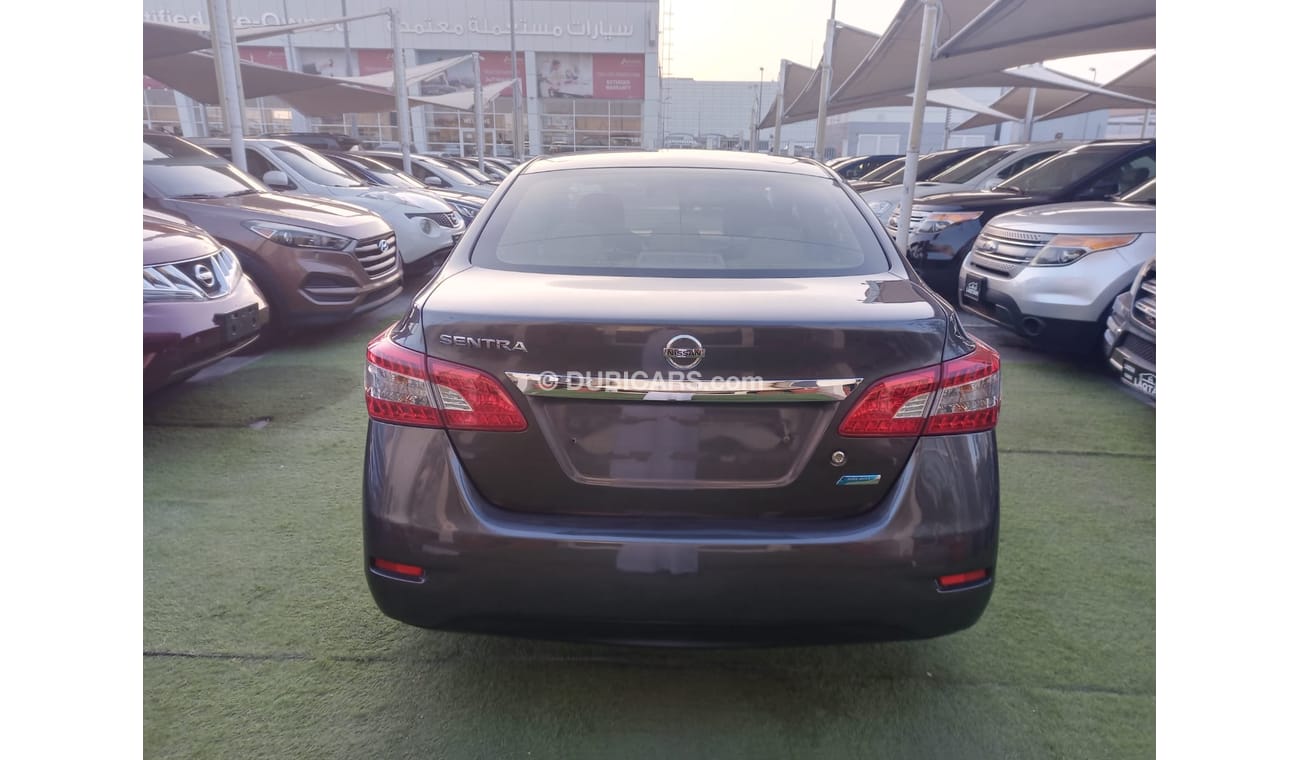 نيسان سنترا 1600 سى سى خليجى موديل 2016 لون رمادى بحالة ممتازة تكييف باور سنتر لوك تحكم مرايا لاتحتاج لأى مصاريف