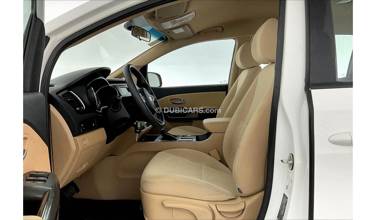 كيا كارنيفال LX