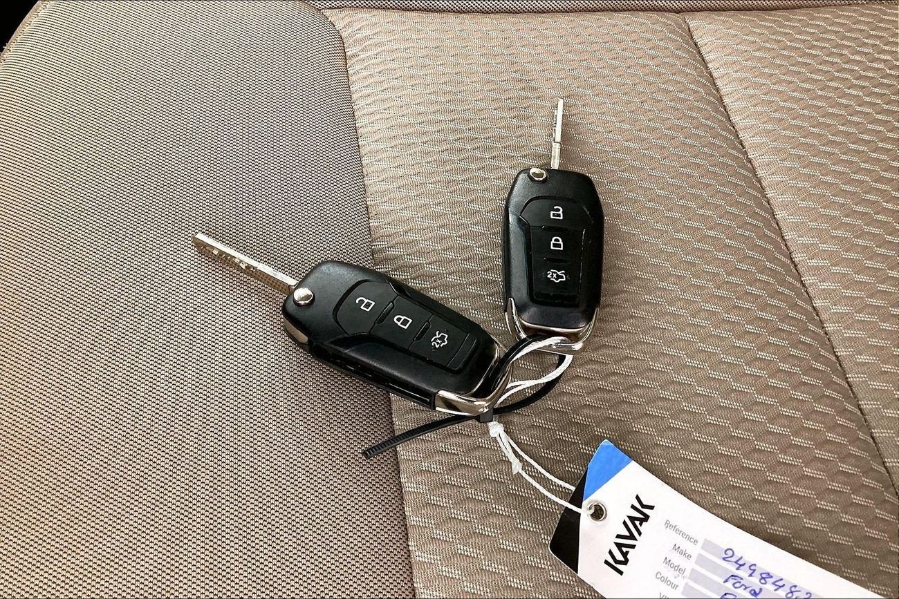 Ford Explorer XL / Standard | National Day Celebration | Guaranteed Warranty | 0 Down Payment